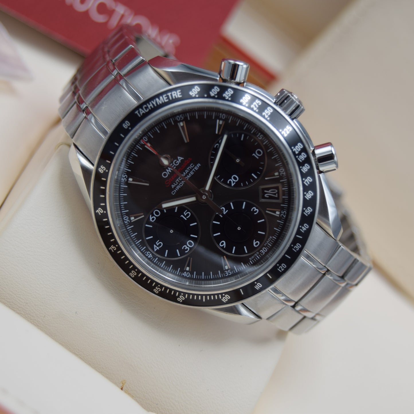 2018 Omega 40 mm Speedmaster Date Chronometer Full Set