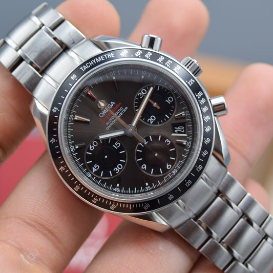 2018 Omega 40 mm Speedmaster Date Chronometer Full Set