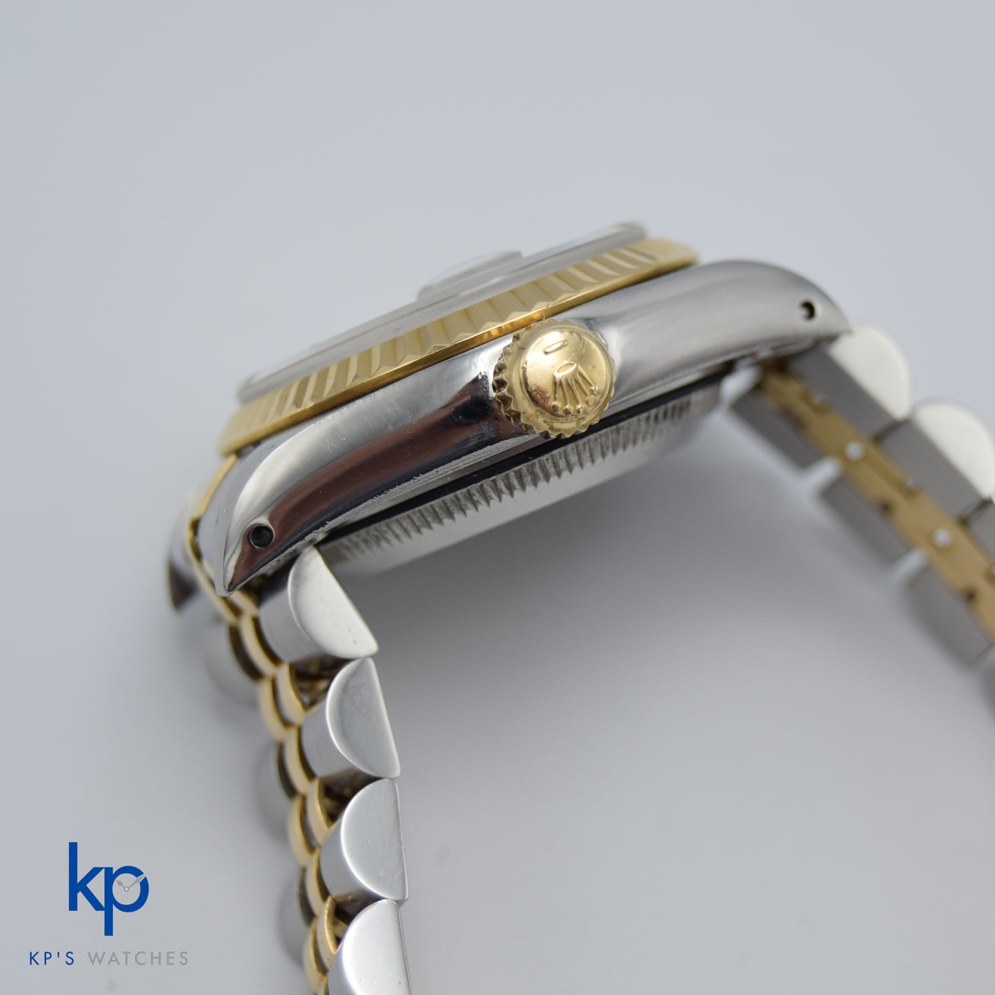 1992 Women's Rolex 69173G Champagne Diamond Dial Wristwatch