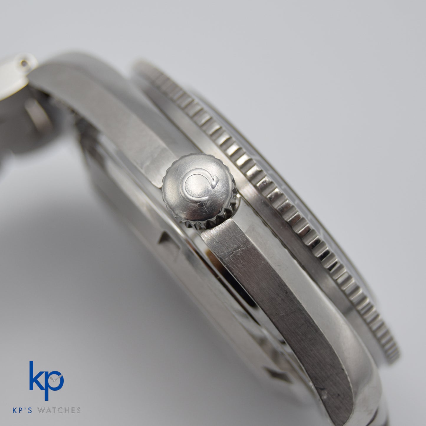 Omega Seamaster Planet Ocean 600 m 42mm 2201.5 Co-Axial Chronometer