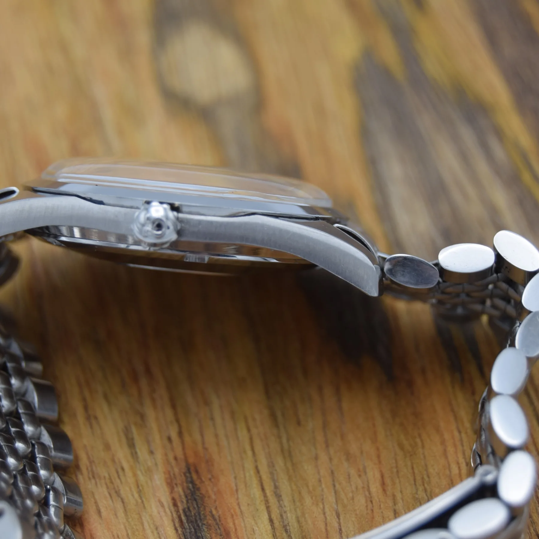 Omega 166.010 — gallery view 2