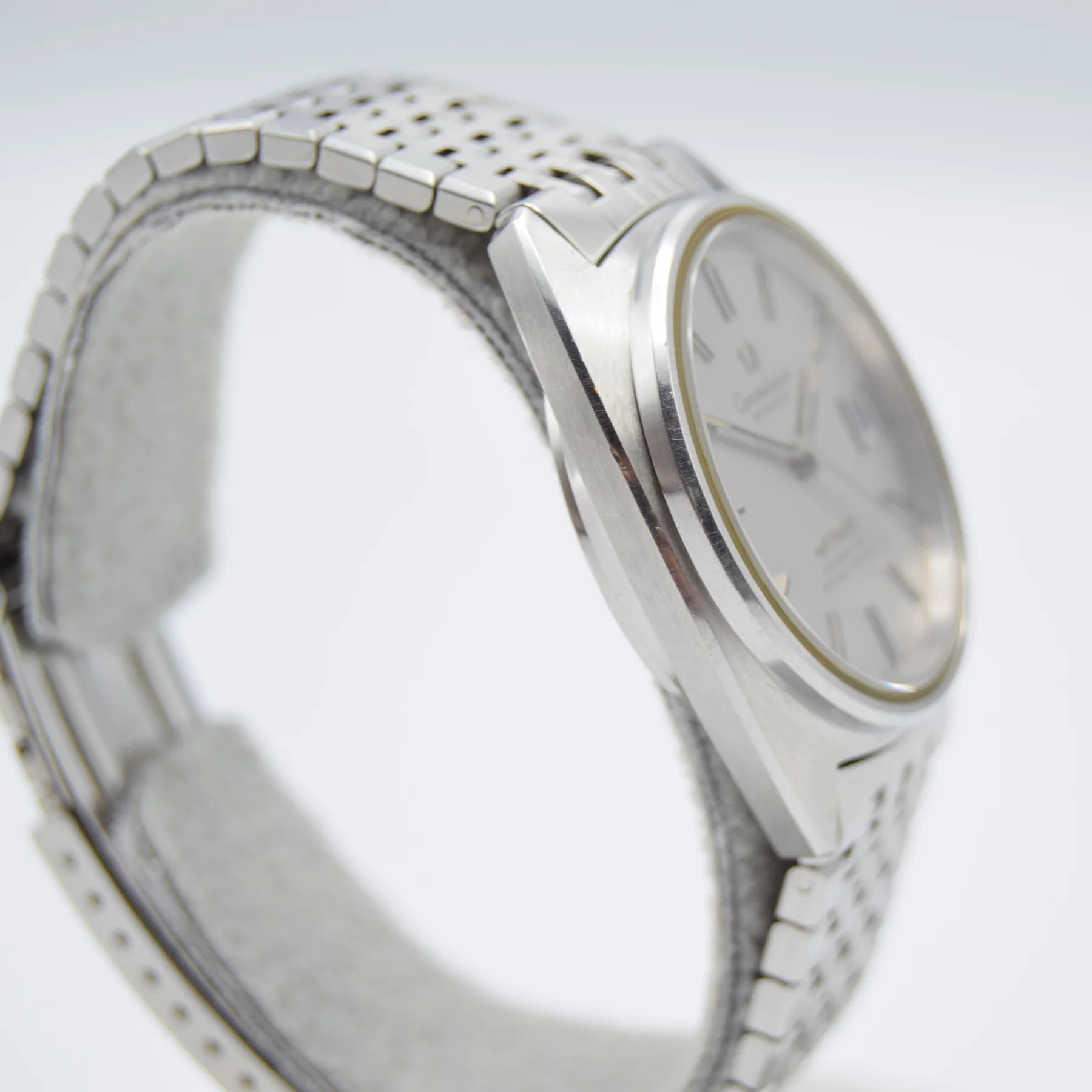 Omega Constellation 168.0056 — side profile