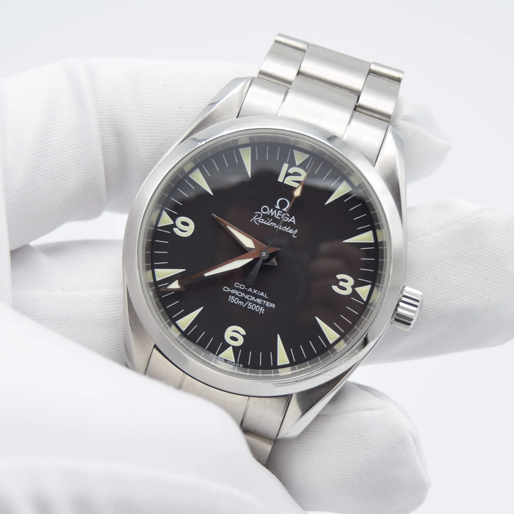 Omega Railmaster 2503.52 — gallery view 3
