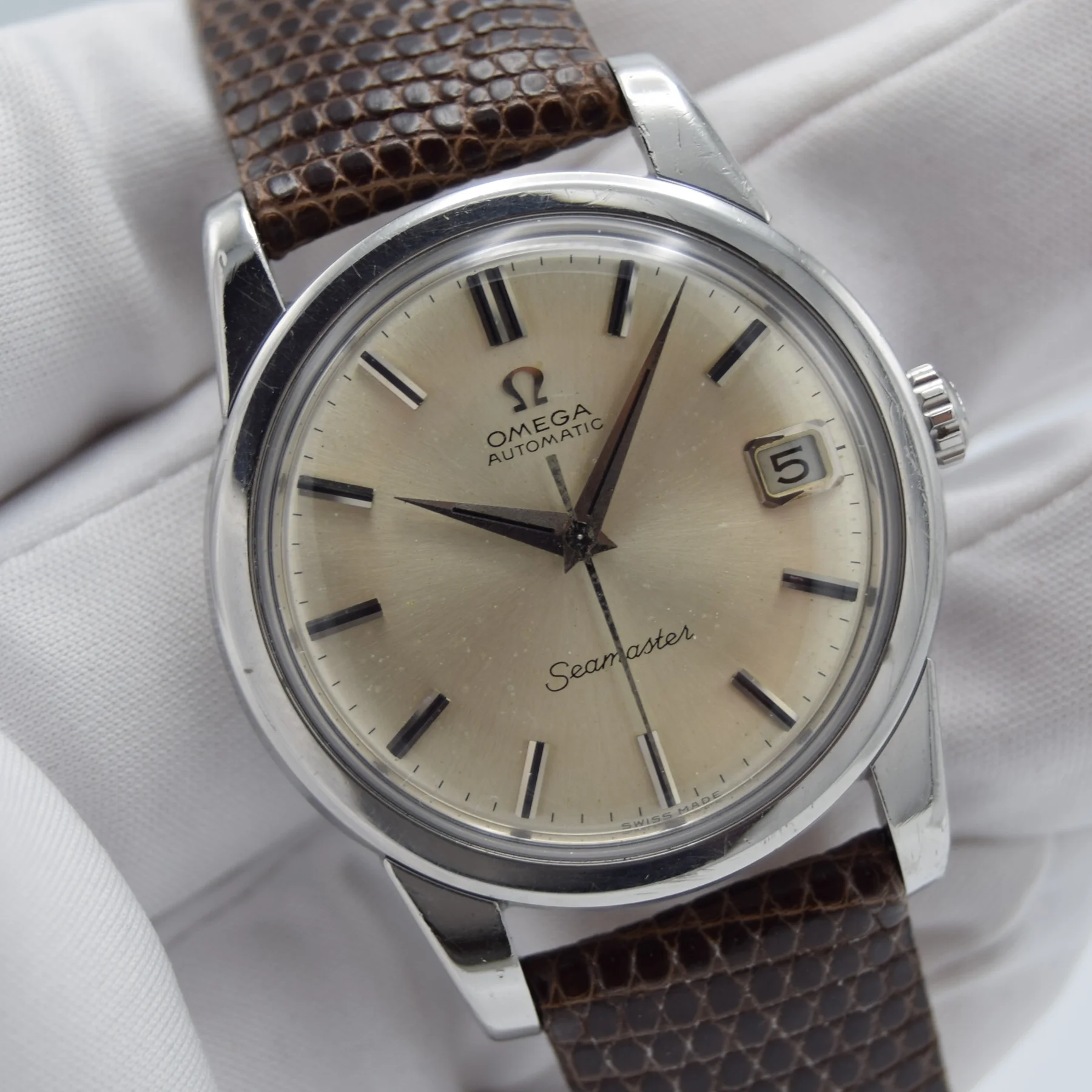 Omega Seamaster 166.009 — front view