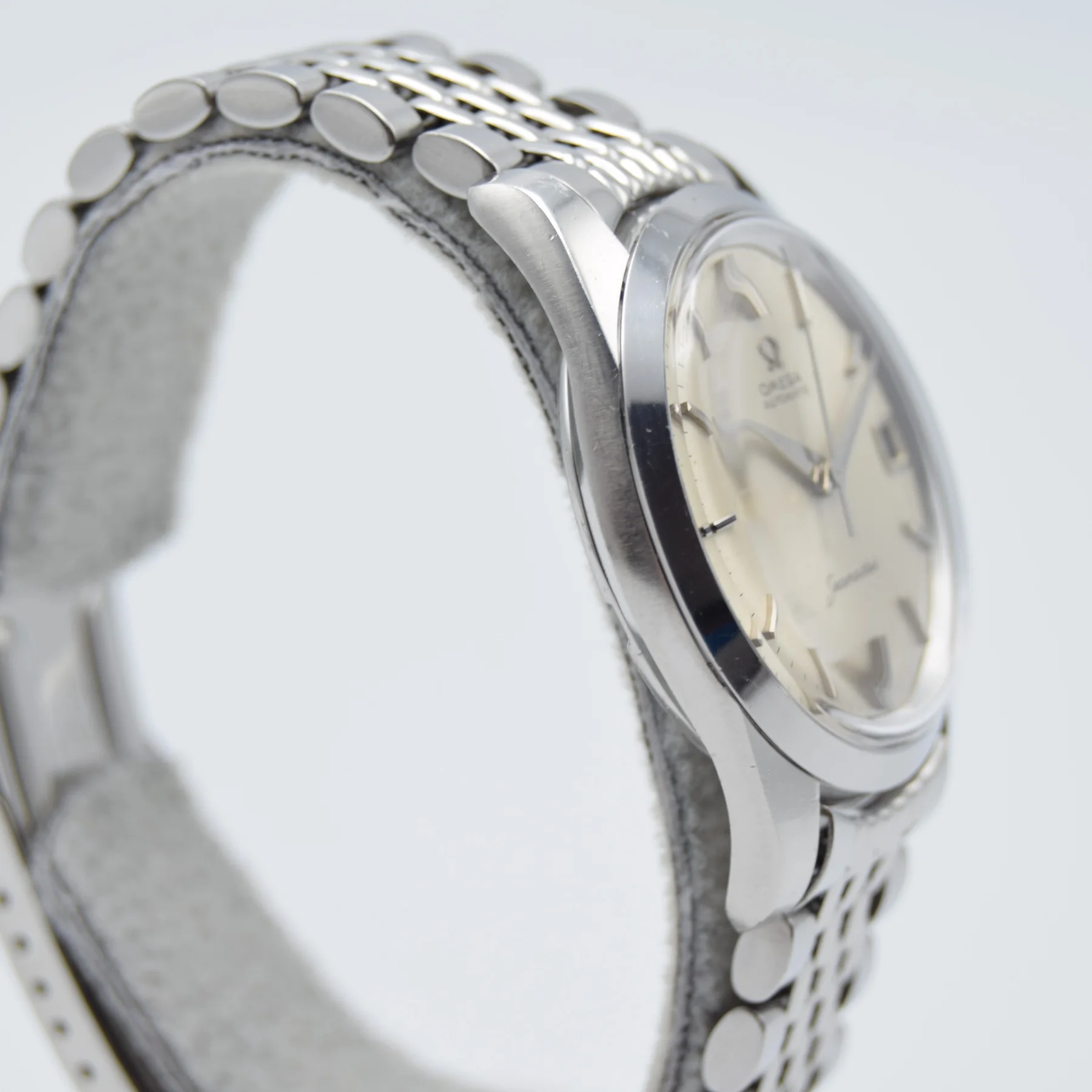 Omega Seamaster 166.010 — side profile