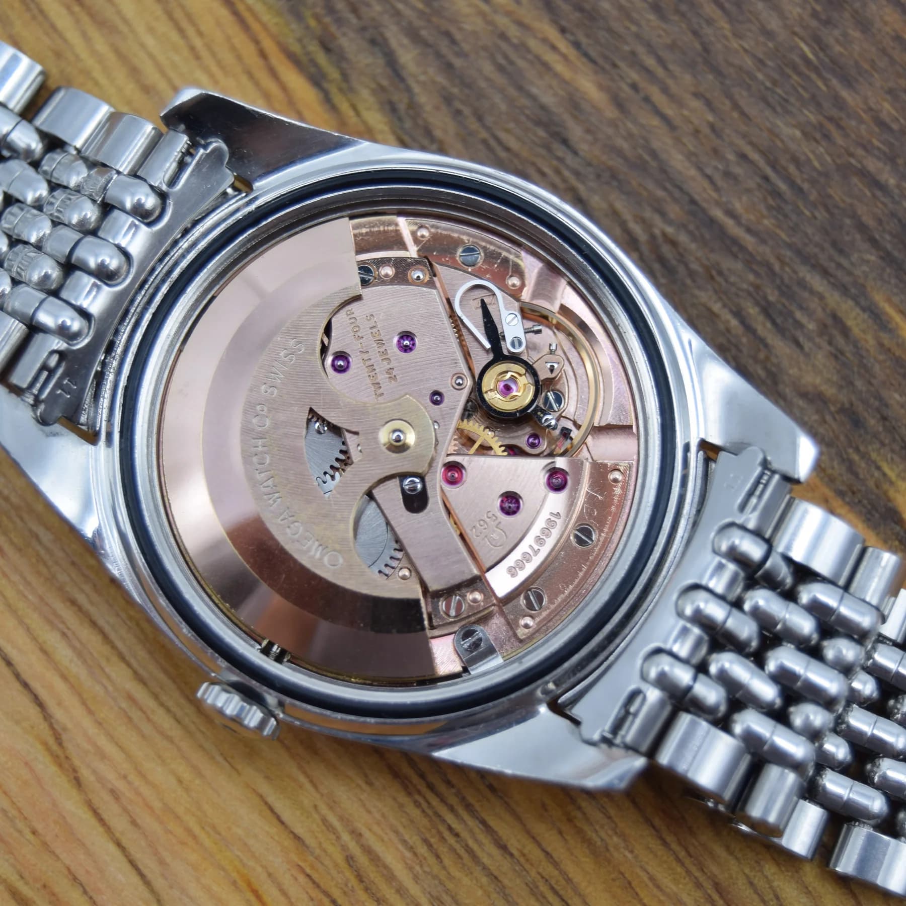 Omega Seamaster 166.010 — movement