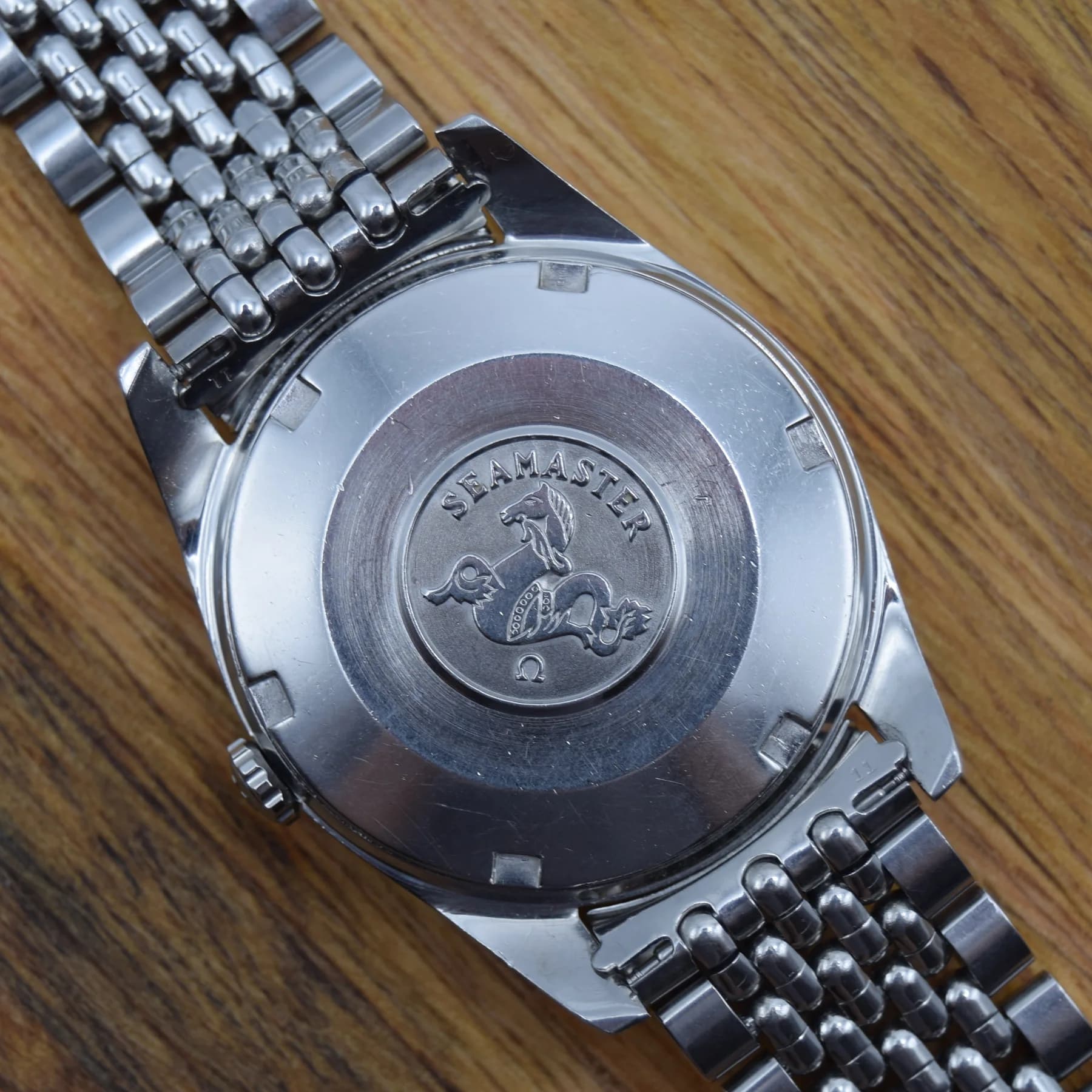 Omega Seamaster 166.010 — caseback