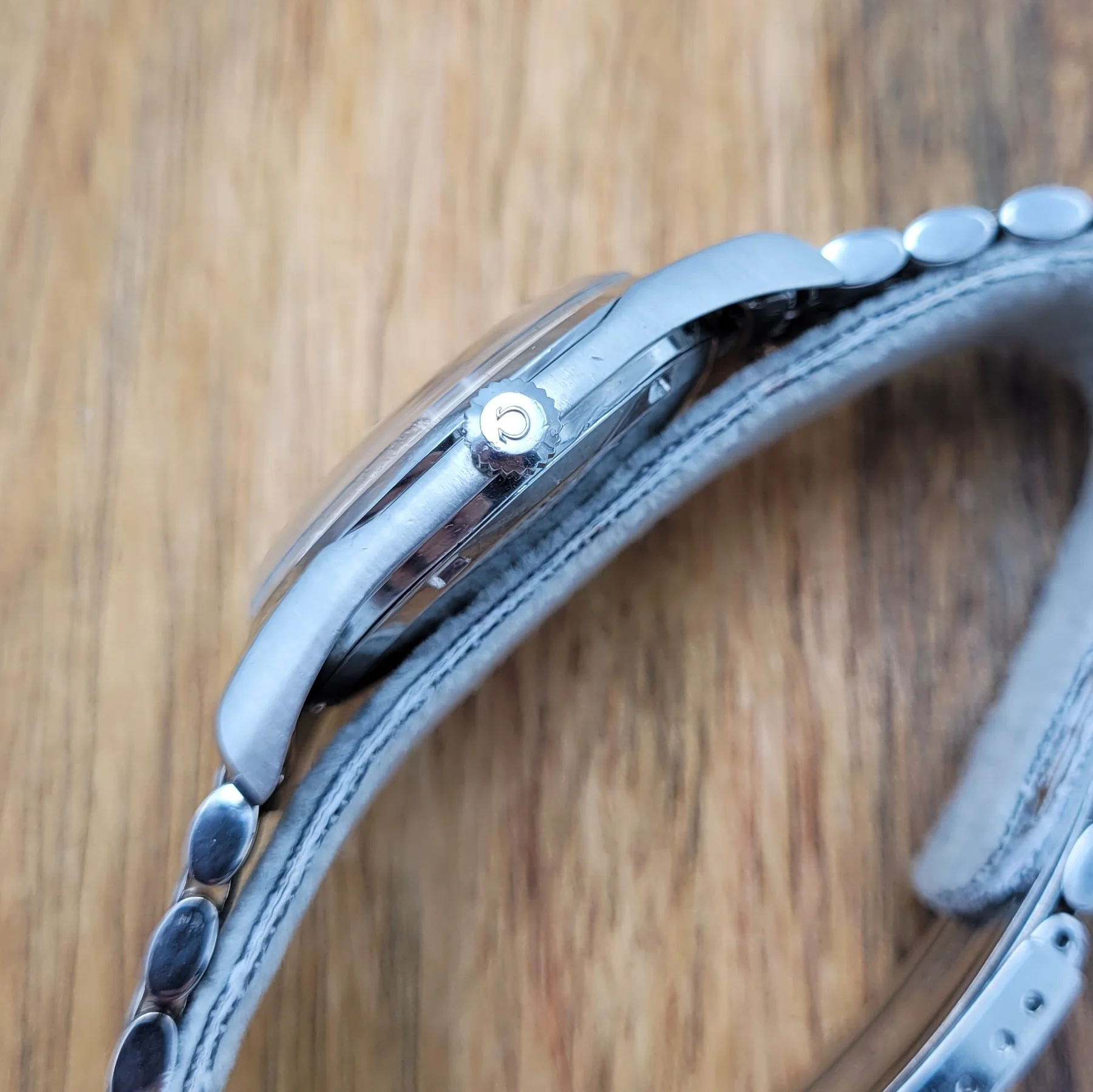 Omega Seamaster 166.010 Chronometer — gallery view 3