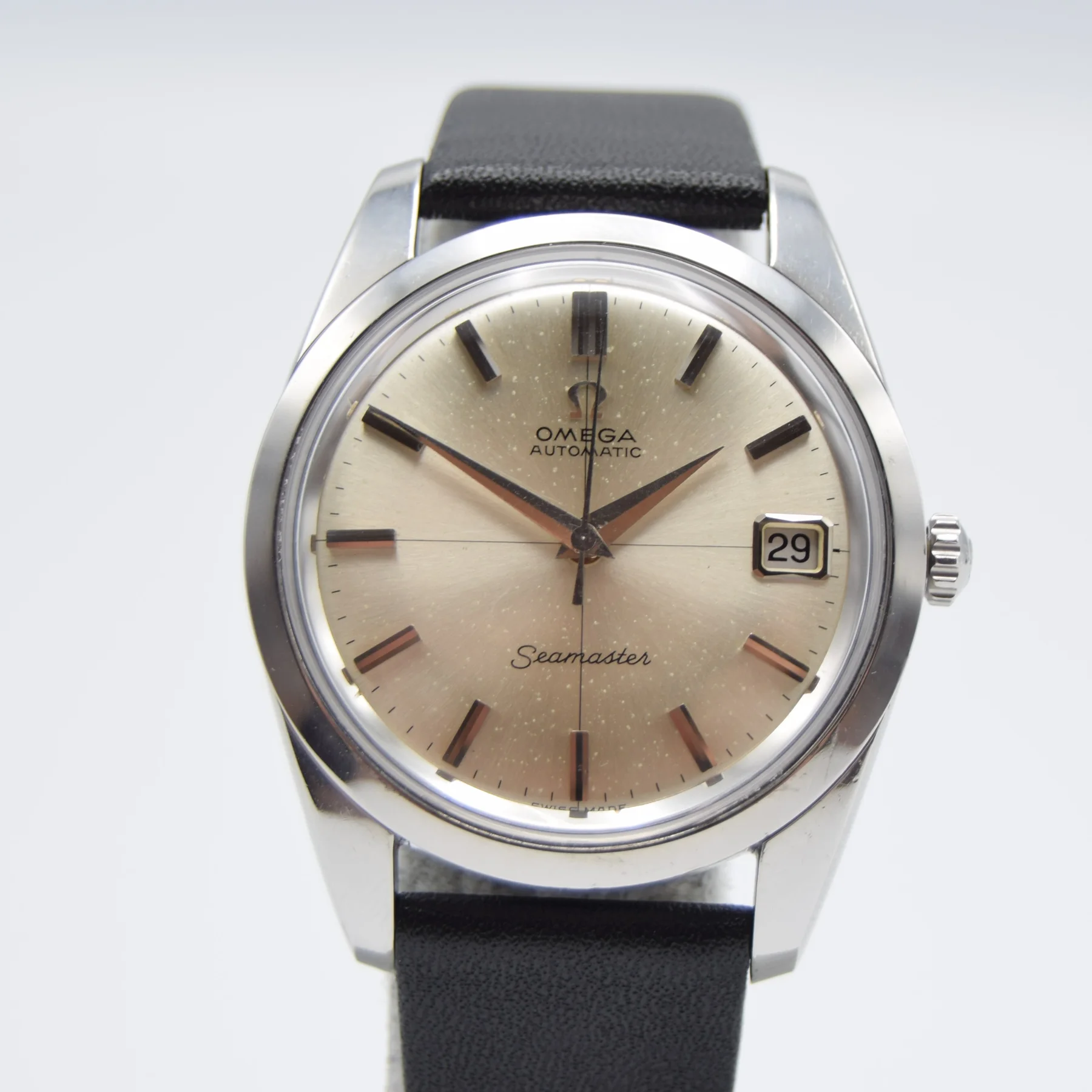 Omega Seamaster 166.010 Crosshair — front view