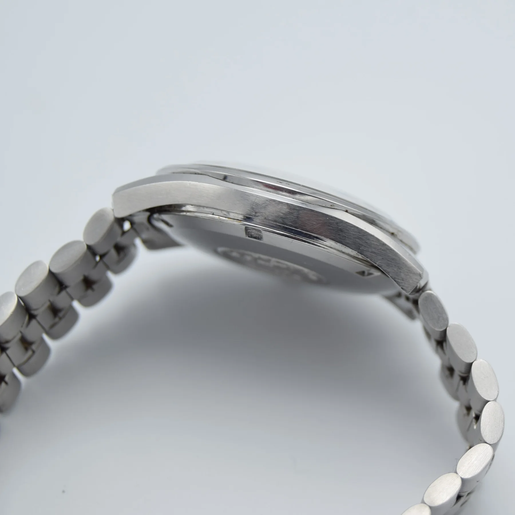 Omega Seamaster 166.032 — gallery view 3