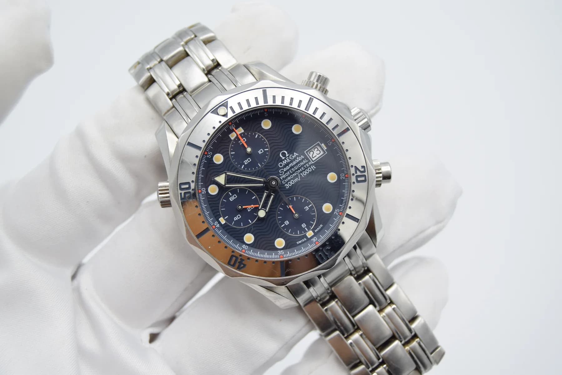 Omega Seamaster 2598.80 — gallery view 2