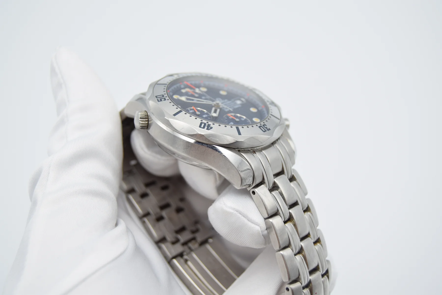 Omega Seamaster 2598.80 — gallery view 3