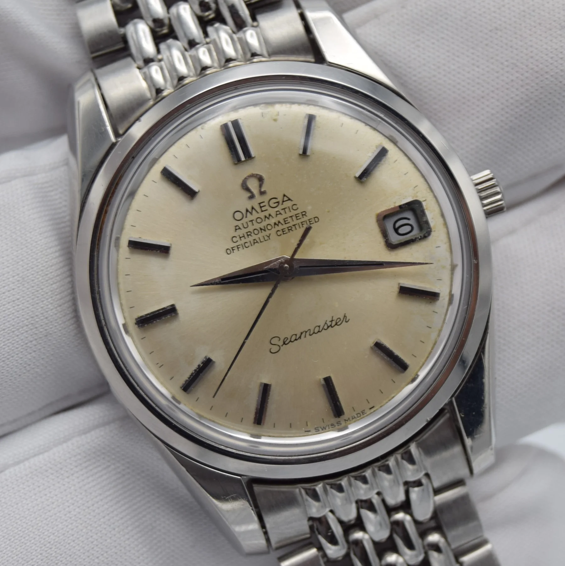 Omega Seamaster Chronometer — gallery view 3
