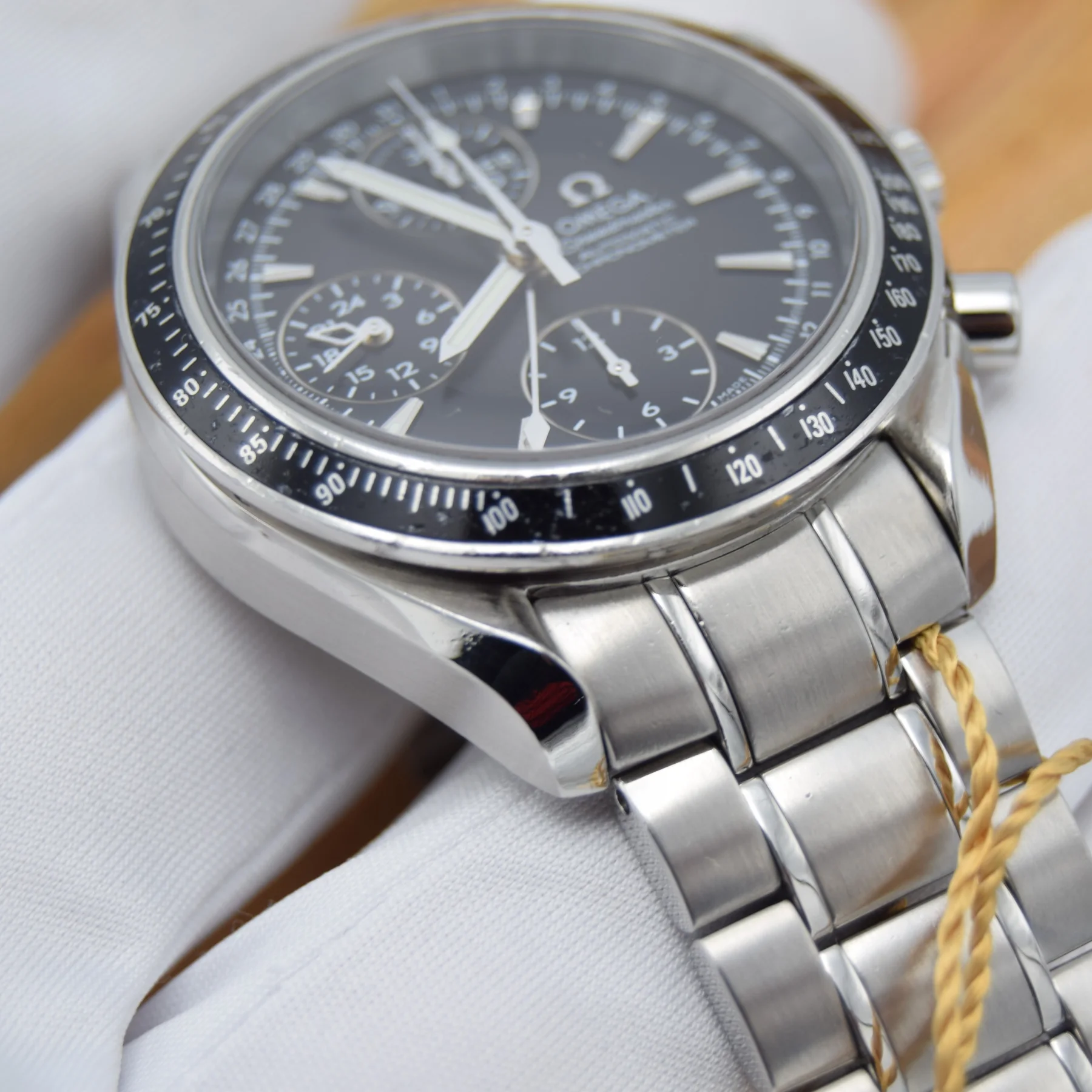 Omega Speedmaster 3220.50 — gallery view 2