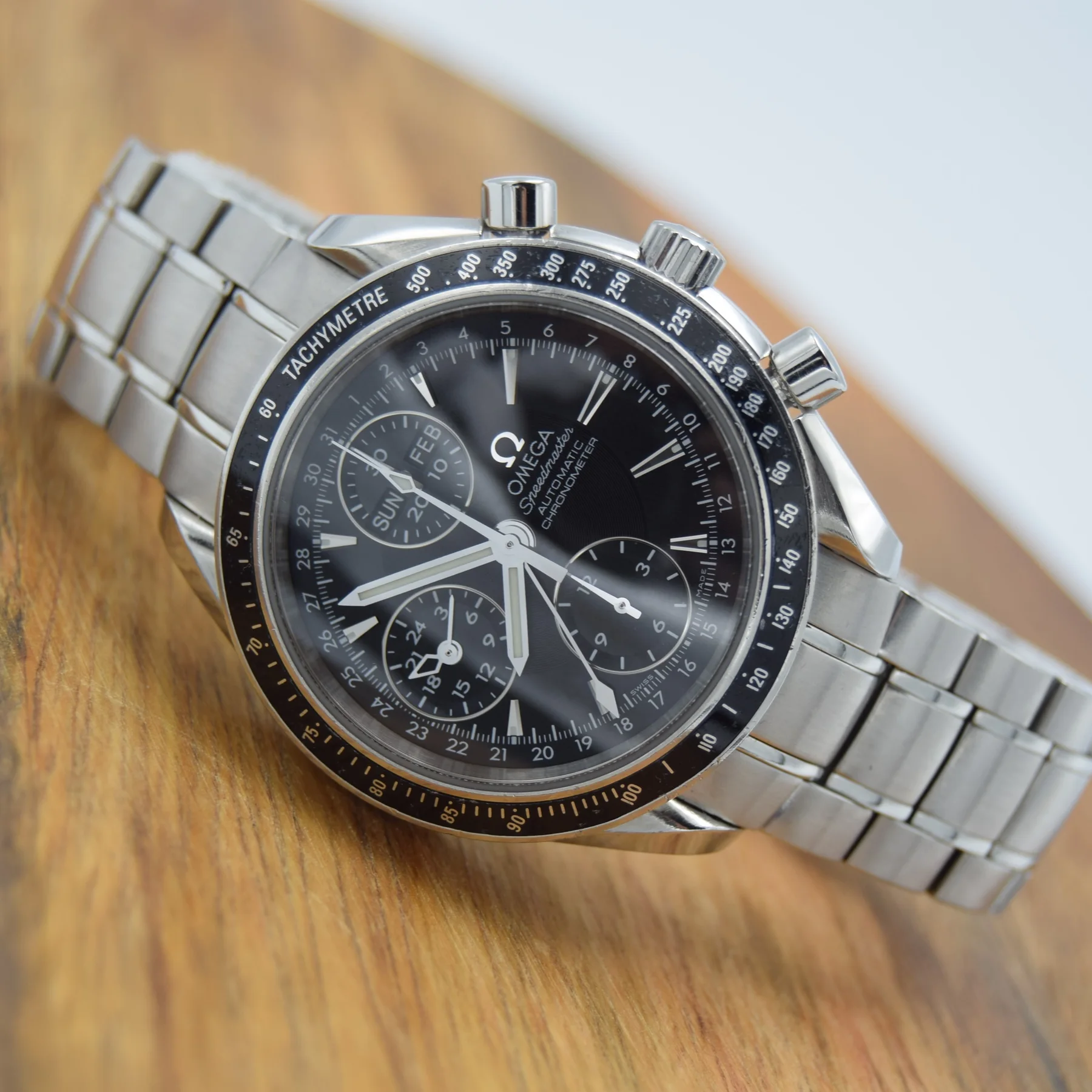 Omega Speedmaster 3220.50 — gallery view 3