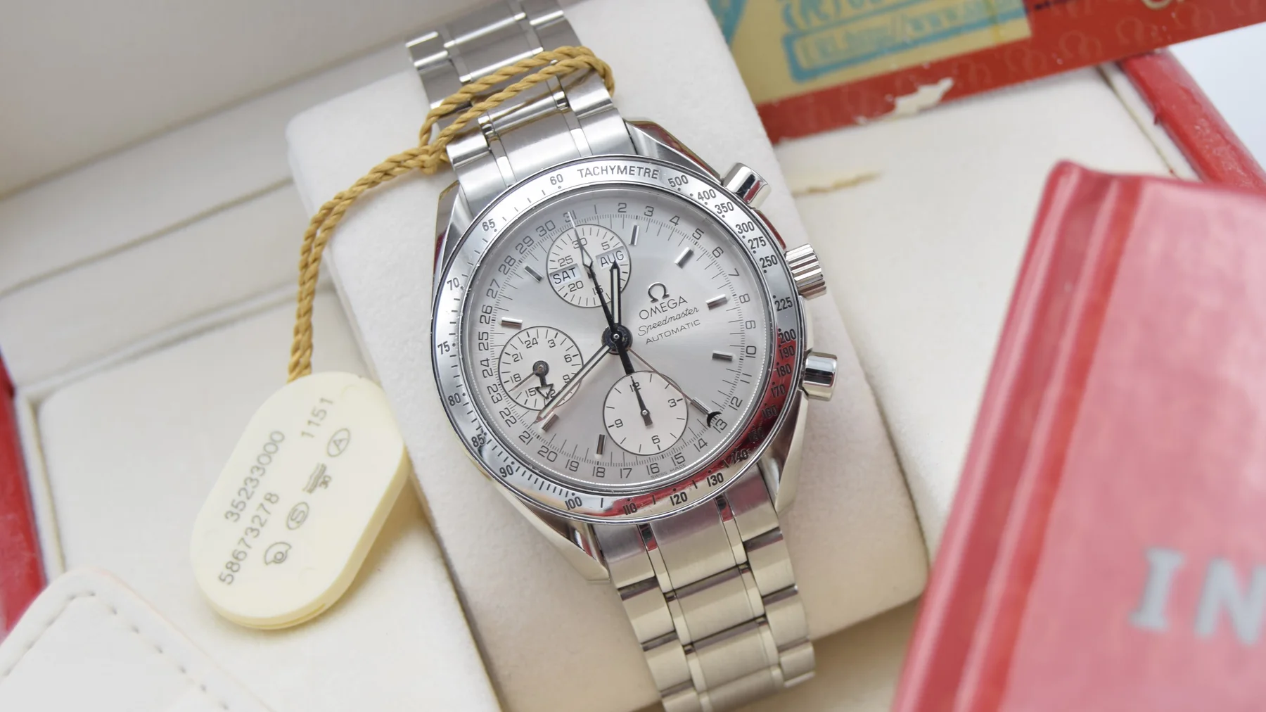 Omega Speedmaster 3523.30 — gallery view 2