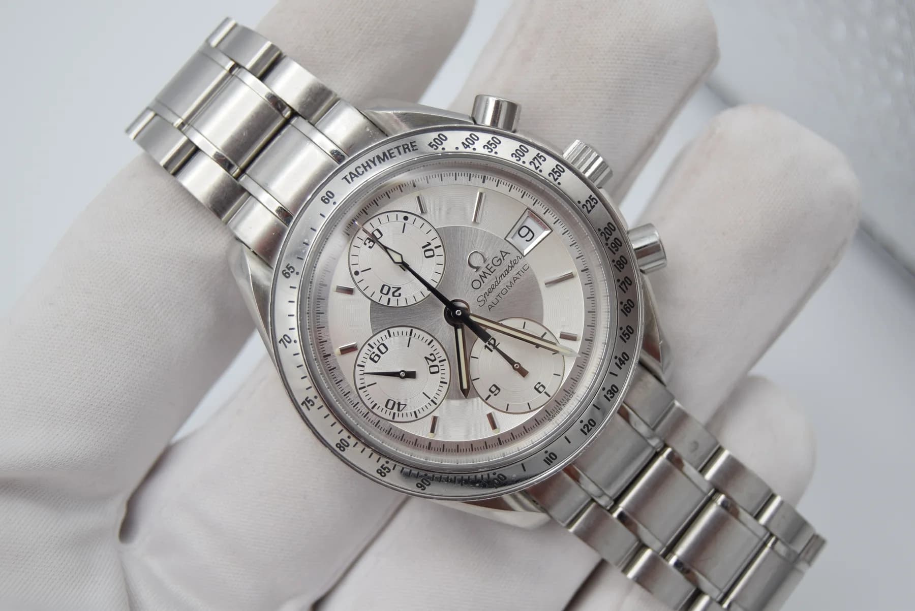 Omega Speedmaster — gallery view 2