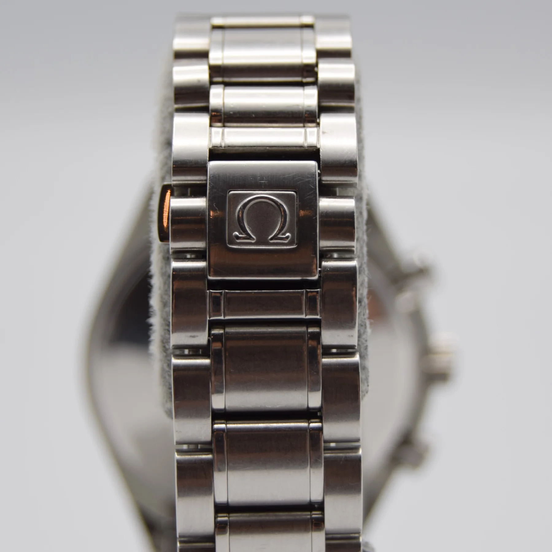 Omega Speedmaster Triple Calendar 3523.80 — bracelet and clasp