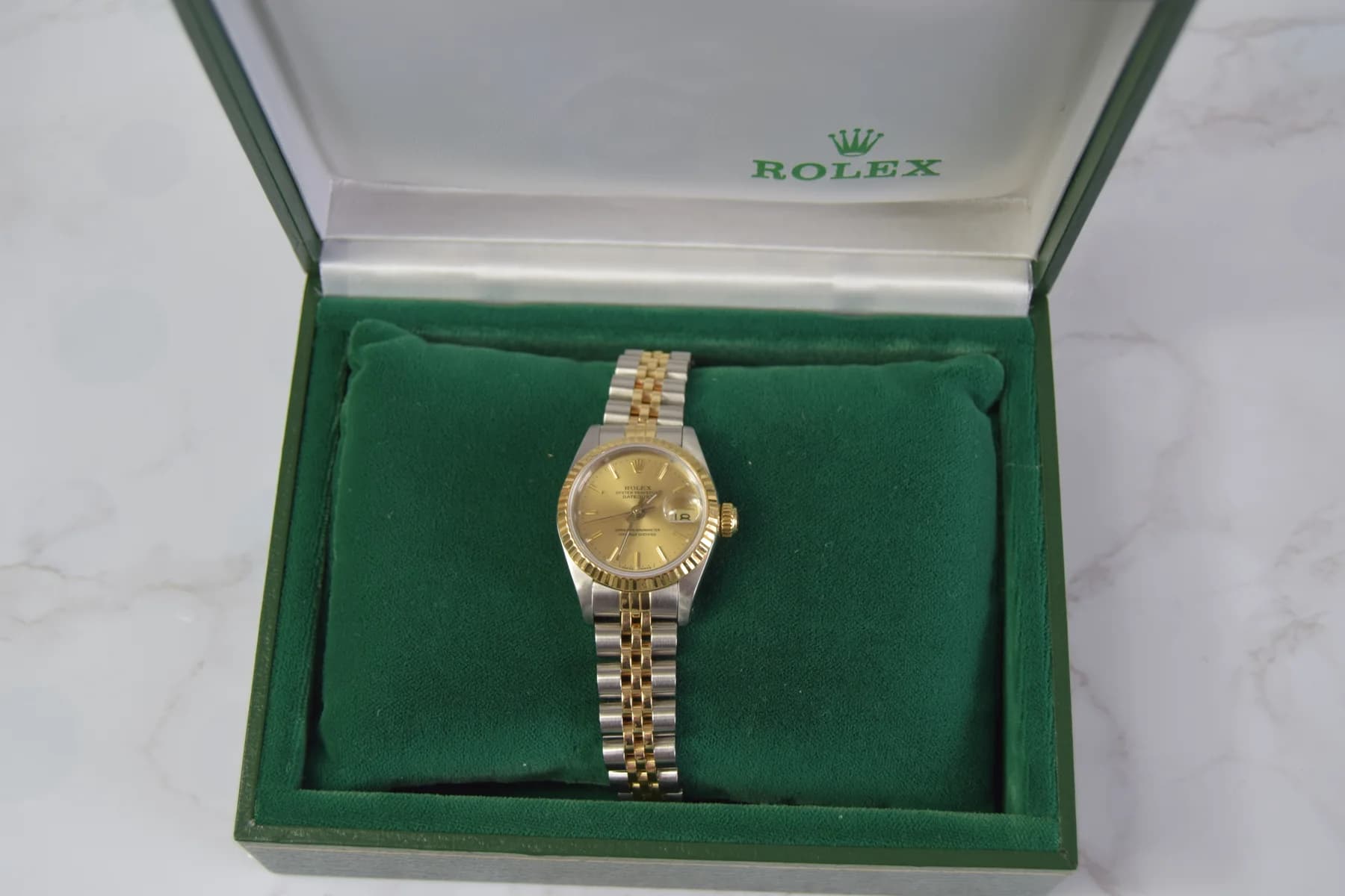 ROLEX Oyster Perpetual Datejust 69173 — gallery view 2
